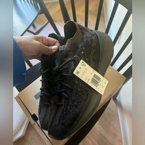 Yeezy Boost 380 Sz 10.5
